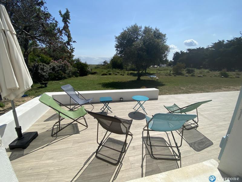 Photo n&deg;10 de :Grande maison familiale, calme, 30m plage de la Luzeronde, 5 chambres sur grand terrain, vue exceptionnelle sur les marais.